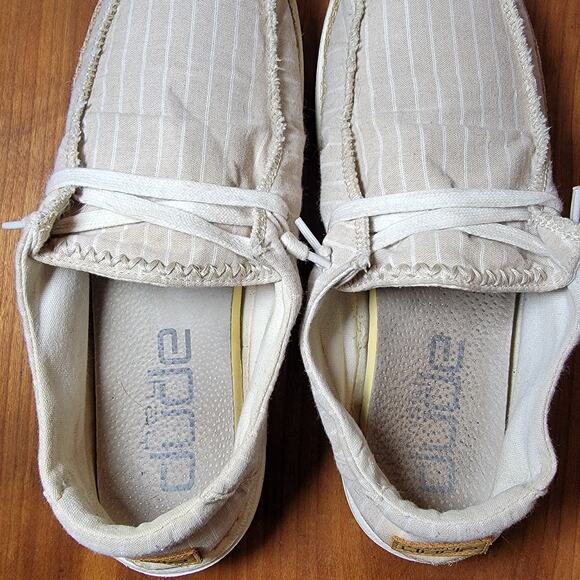 Hey Dude Wendy Slip-On Loafers Beige Stripes Size 10 Lightweight Cozy Moccasins - Picture 6 of 8